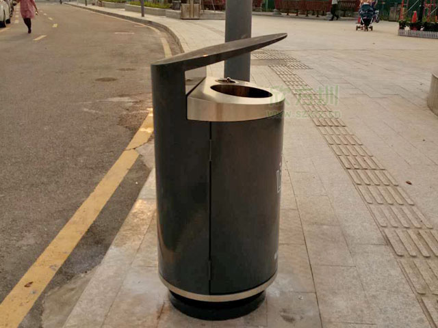 市政道路其他垃圾收集容器-其他垃圾桶戶外馬路擺放實景圖